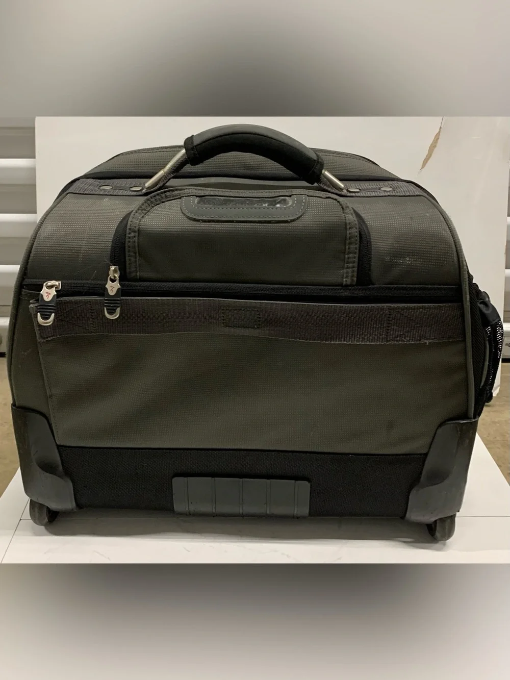 Men's Black and Olive Laptop Briefcase